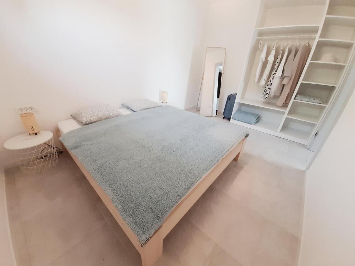 Green Bee Apartment Лесце Екстер'єр фото