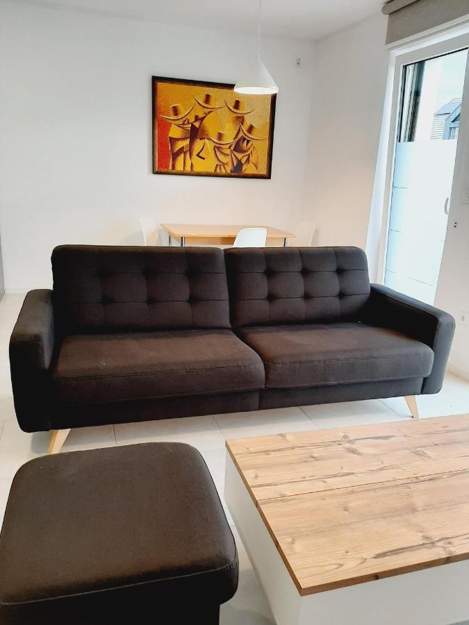 Green Bee Apartment Лесце Екстер'єр фото